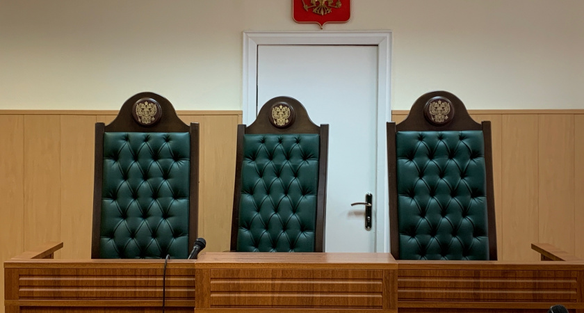 Руководителя больничного отделения в Воронеже осудят за превышение полномочий