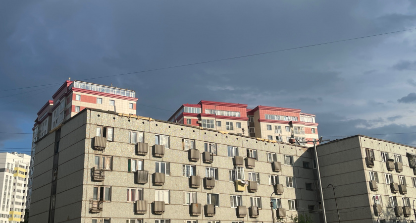 Жителей Воронежской области предупредили о грозах, граде и порывистом ветре до конца выходных