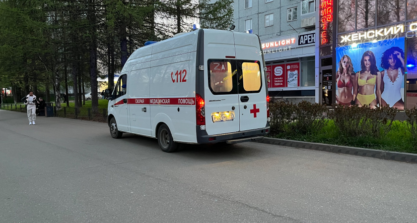 В Воронежской области садовые работы отца с сыном закончились травмой