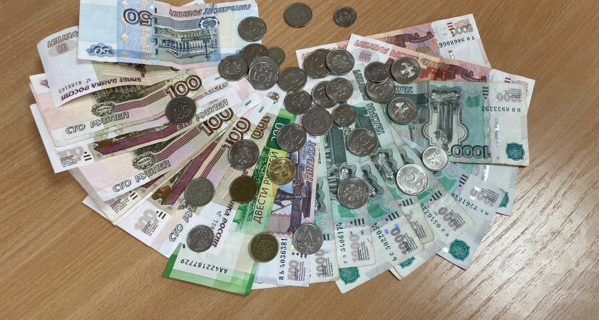 Решение принято. За стаж более 20 лет начнут выплачивать по 10 000 рублей