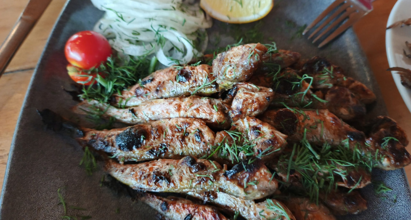 Скупаю килограммы этой копеечной рыбы, готовлю вкуснейший обед на всю семью