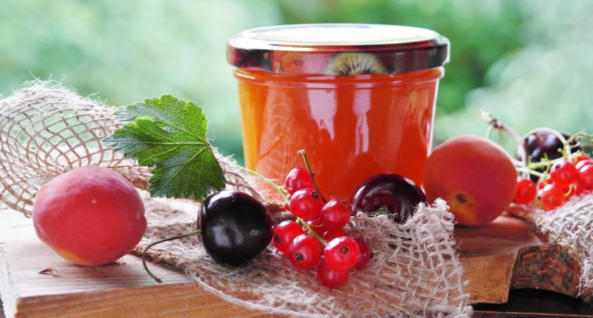 Варенье из этой ягоды затмит малиновое и клубничное: готовится супер просто и быстро - удивит необычным вкусом. Заготавливаю сразу 10 банок