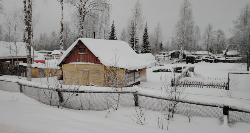 На улице минус 35, а дома жарень - мы стены и фундамент по бесплатной дедовской технологии утеплили