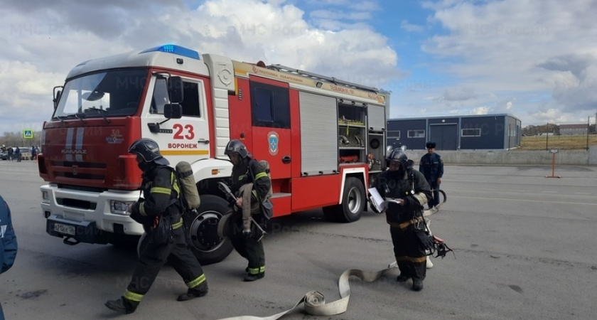 В Воронежской области прошли учения МЧС на крупном складе компании