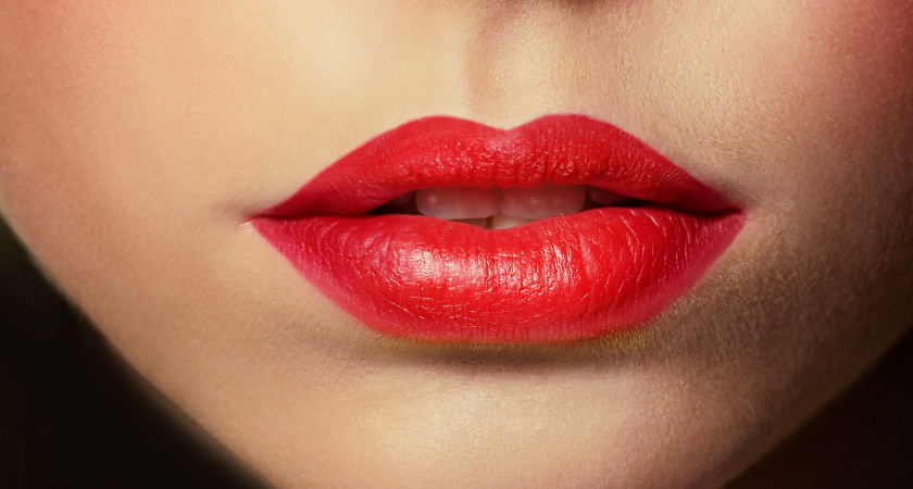 Сладкий скраб на пару минут — губы готовы к поцелуям: мягкие, нежные, чувственные — просто сказка