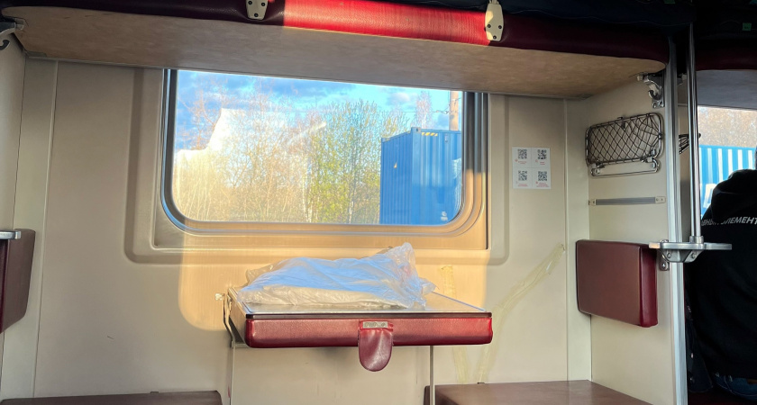 В 7 утра с верхней полки слезла попутчица и стала будить меня, чтобы я уступила ей место: проводник рассказал, как правильно отвечать