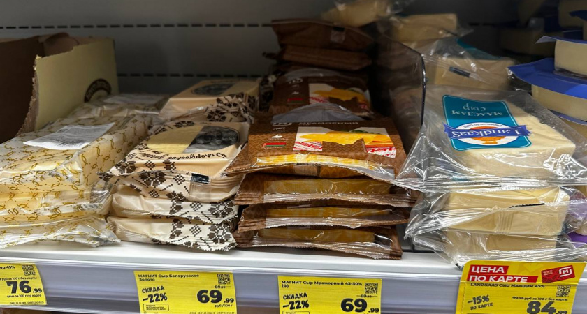 В магазине появился «пластиковый» сыр: эксперт показал, как отличить подделку за считанные секунды