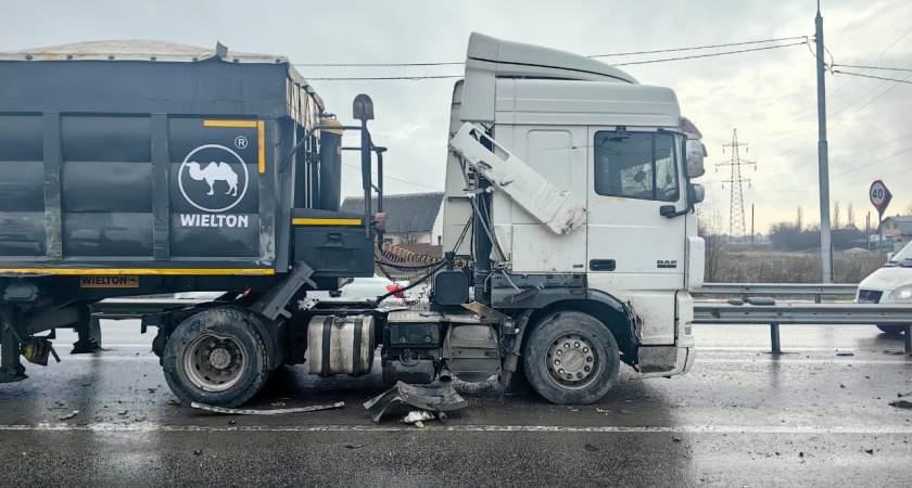 Под Воронежем произошла массовая авария с пострадавшими