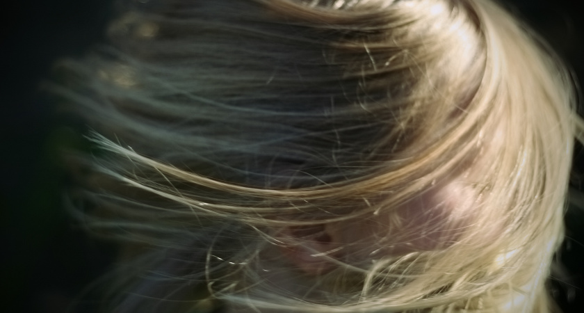 Омоложение без инъекций, три стрижки для женщин около 60, которые освежают лицо