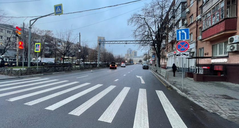 На пешеходном переходе в Воронеже сбили женщину