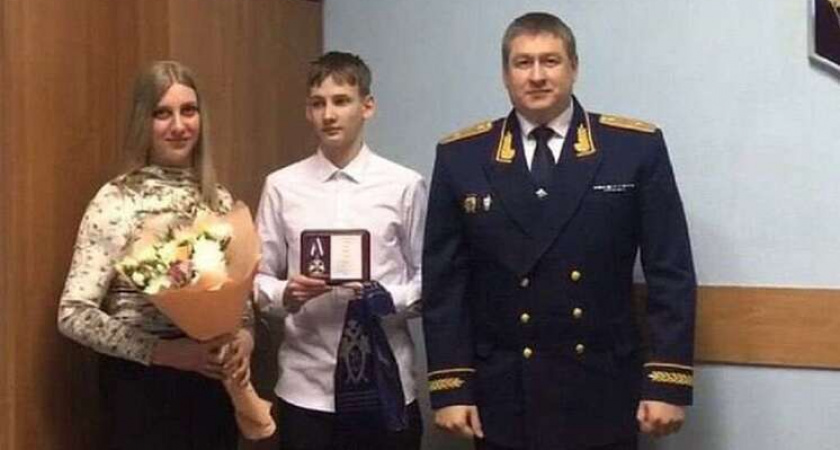 В Воронежской области наградили школьников, спасших детей из пожара