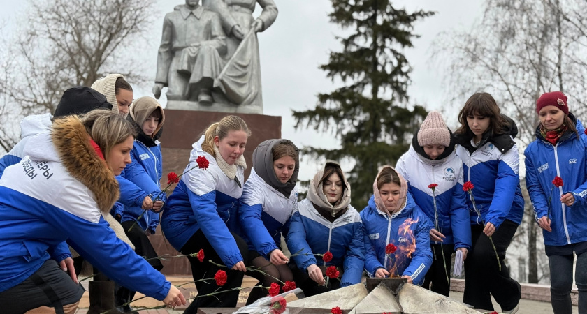 В День Героев Отечества в Лисках прошёл торжественный митинг