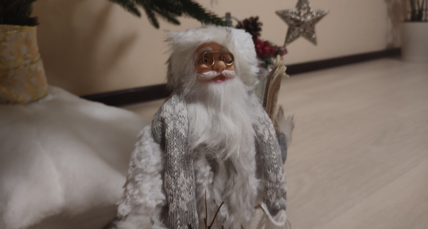 Лискинский музей приглашает посетить уникальную выставку "Новогодний сюрприз"