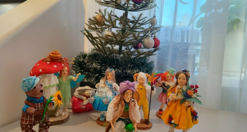 Уникальная выставка  новогодних игрушек из ваты открылась в Лискинском музее