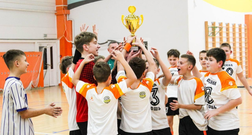 В Лисках завершился предновогодний детский футбольный турнир