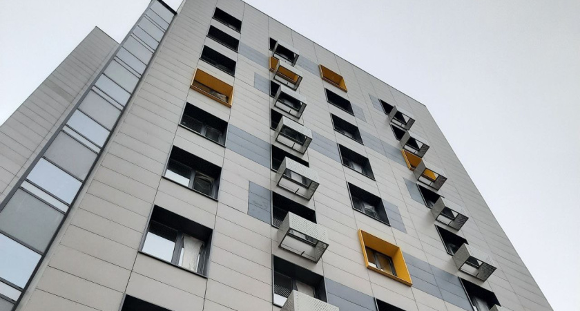 Обещанного 8 лет ждут: прокуратура Воронежской области помогла сироте получить квартиру, на которую она стояла в очереди с 2017 года