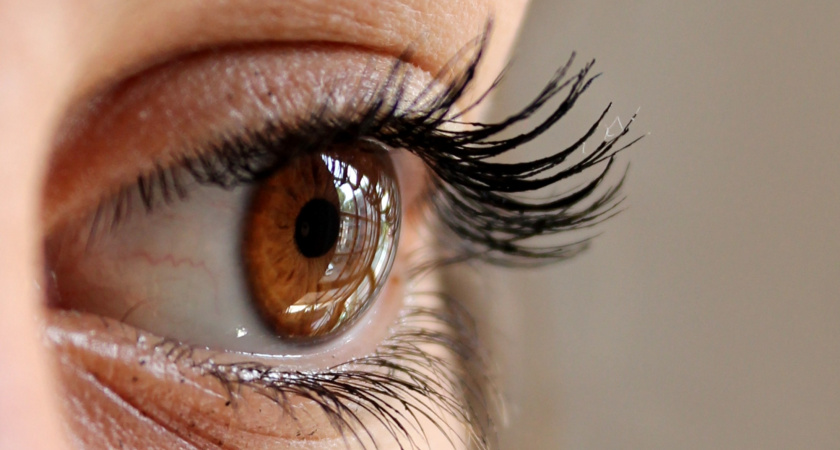 Вся сила в сочетании: лайфхак, который создаёт эффект накладных ресниц без салона и лишних усилий