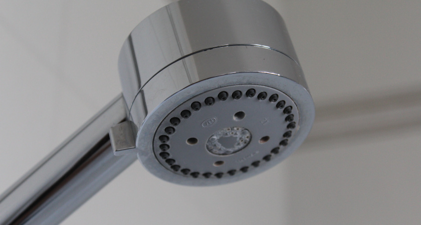 Начала мыть волосы горчицей вместо шампуня: вот что получилось