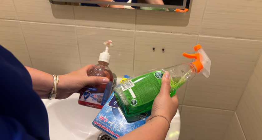 2 ложки копеечного средства в таз - пожелтевшие простыни и серые футболки кипенно-белые: хитрость из СССР