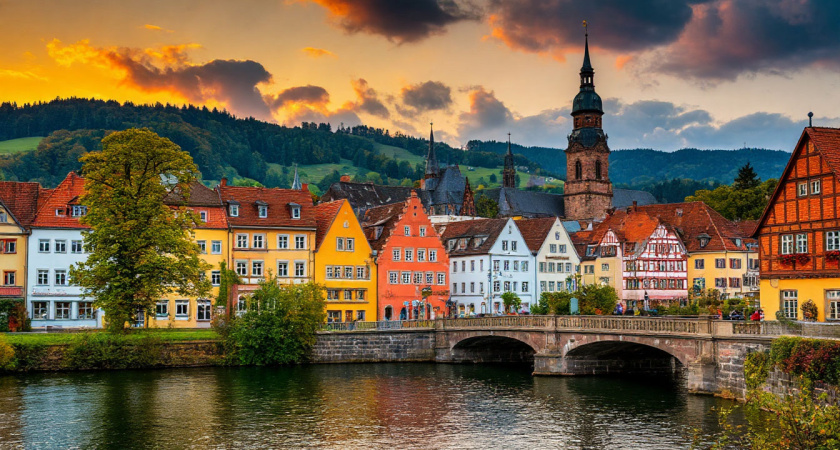 "Едят сырой фарш и часто мерзнут" - 5 фактов о немецких женщинах, которые считают это нормой. Наши крутят у виска