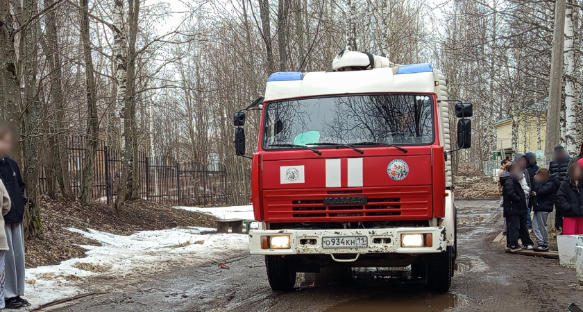 В Воронежской области при пожаре в многоэтажке эвакуировали жителей