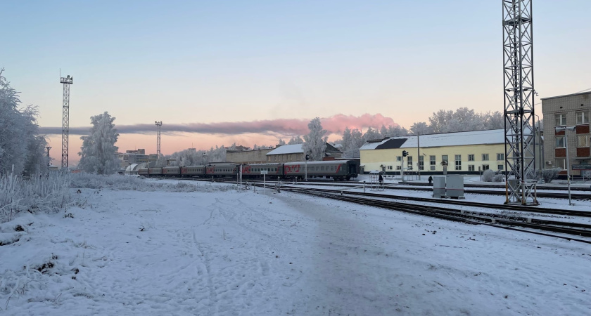 Работников ЖД из Лисок наградили за создание учебного комплекса на детской железной дороге