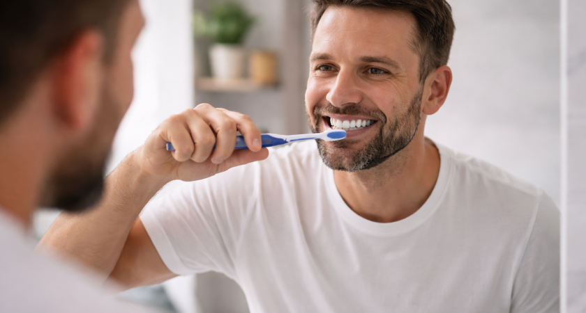 Чистить зубы больше не модно: россиян удивили новым трендом