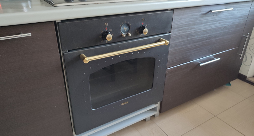 Стекло духовки станет прозрачнее воды: 1 флакон из аптечки, и жир весь испариться