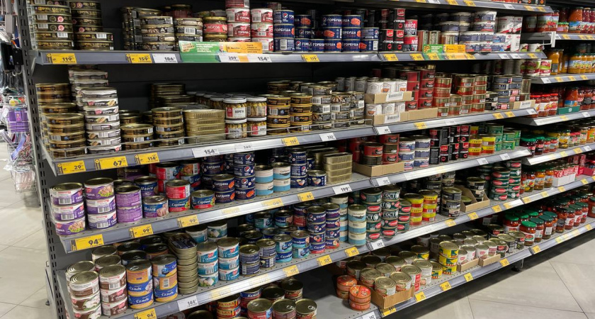 По цене, как палка колбасы, но вкуснее и состав лучше: в "Чижике" нашла идеальное мясо в жестяной банке