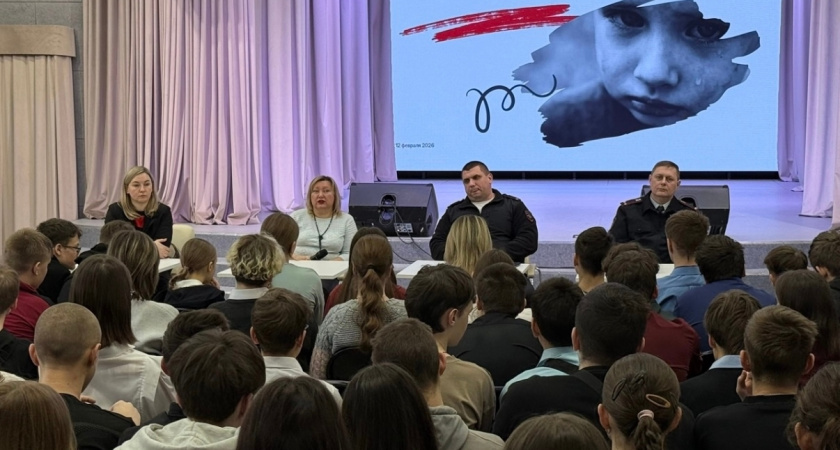 В Лисках школьники и силовые структуры обсудили проблему терроризма