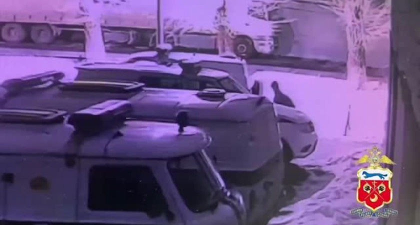 Воронежский студент поджег машину полиции в Оренбурге, выполняя задание мошенников