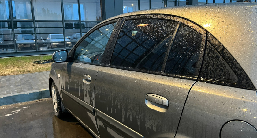 Какую клемму снимать с аккумулятора первой, чтобы не повредить электронику автомобиля