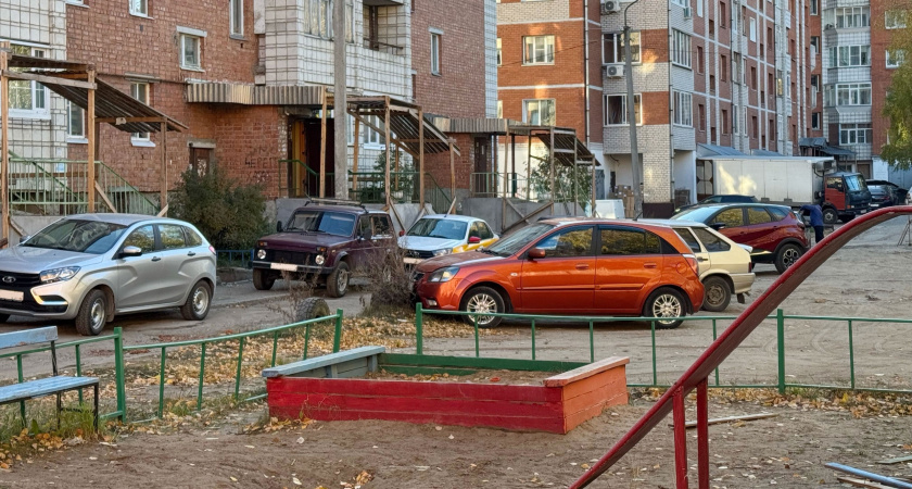 Верховный суд поставил точку: кто теперь хозяин парковочных мест во дворах – новые правила заставят уважать соседей