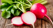 5 ложек на ведро — редис попрет словно на дрожжах: вырастет крупным и сочным — мощная подкормка после 5 июля
