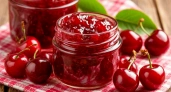 Как приготовить ароматное и густое вишневое варенье с целыми ягодами: 3 главные хитрости