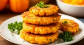 Всего 65 ккал на 100 г: диетические кабачковые оладьи без муки, а приготовление обходится без масла