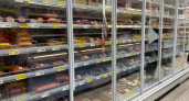Подруга-продавец рассказала - для чего люди берут в «Светофоре» по 10-20 палок колбасы и по 20 кг сосисок