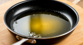 Куда выливаю остатки масла со сковороды: вы обязательно должны это знать и запомнить