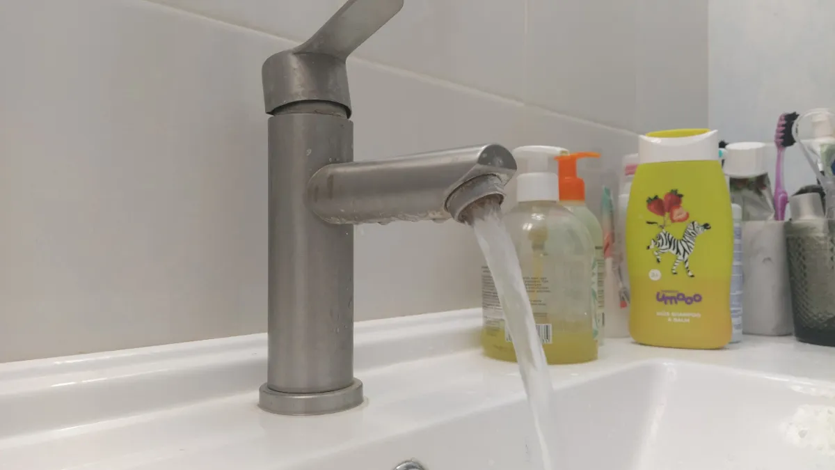 Шок-квитанции: почему за воду теперь платим втрое, а отопление разорило