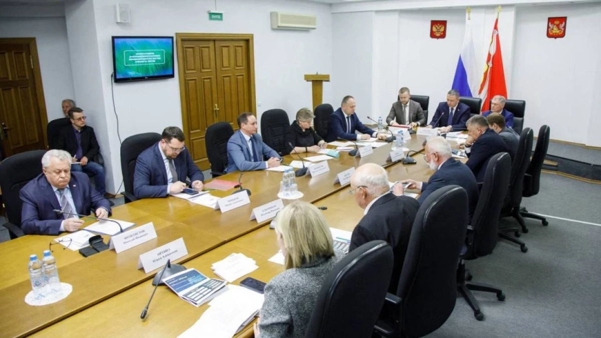 Депутаты облдумы заслушали доклады министров, в том числе о развитии Лискинского аграрного техникума