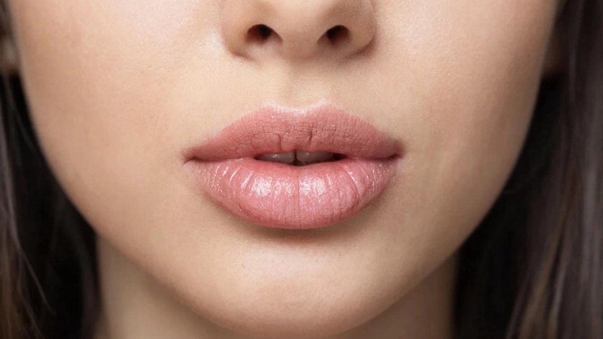 Сладкий скраб на пару минут — губы готовы к поцелуям: мягкие, нежные, чувственные — просто как сказка