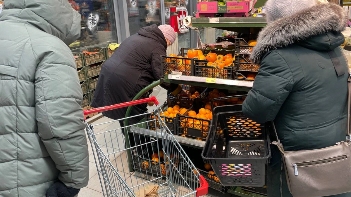 Вот для чего продавцы «Магнита» и «Пятёрочки» забирают себе из ящиков с бананами непонятные маленькие пакетики