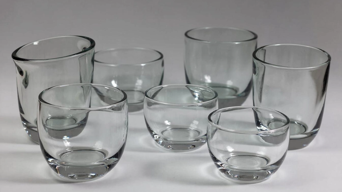 Как же в два счета убрать слой клея от наклейки с посуды и не только: самый простой способ