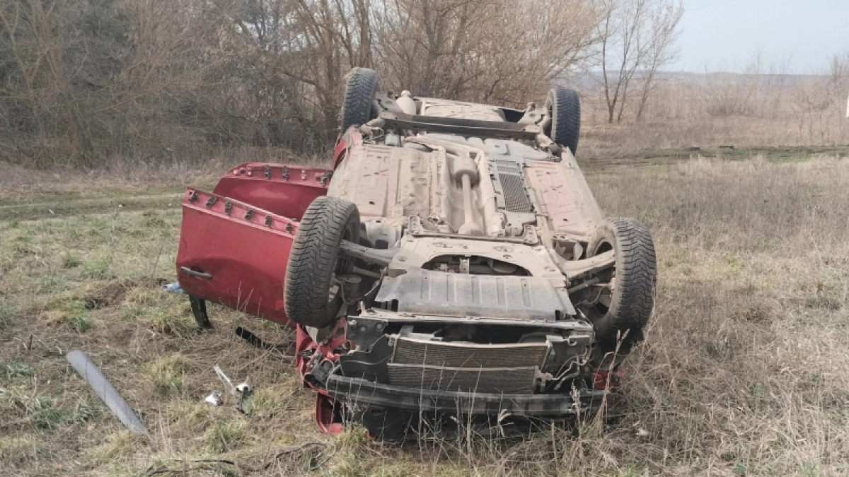 В Воронежской области погиб 25-летний водитель из Лисок, выехавший на встречку при обгоне