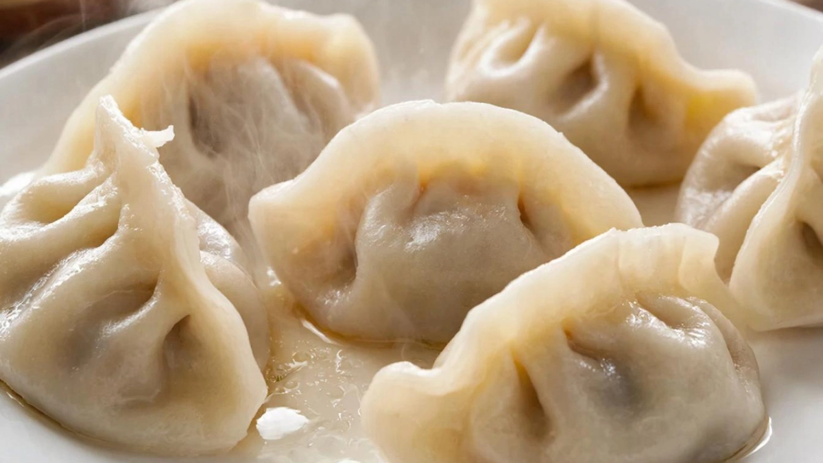 Почему ни в коем случае нельзя бросать пельмени в кипяток. Запомните раз и на всю жизнь