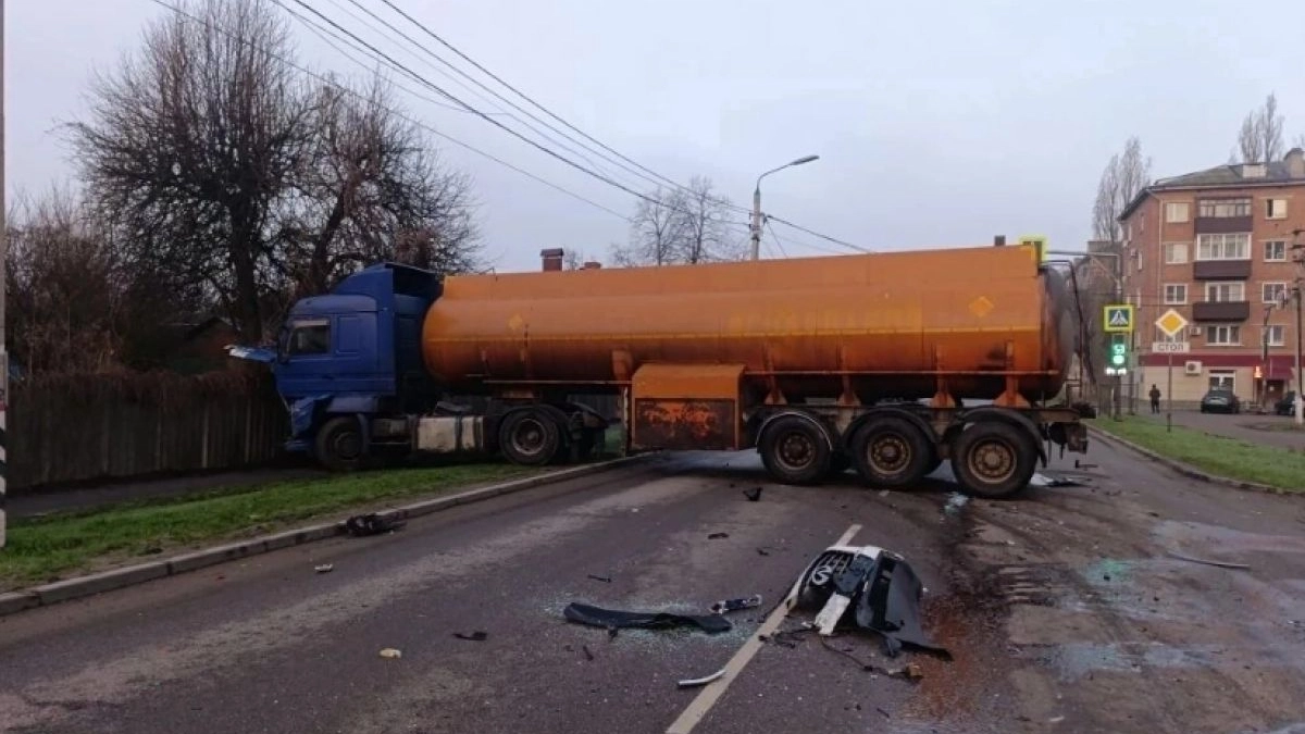 В Воронежской области нетрезвый водитель на иномарке стал виновником аварии с двумя жертвами