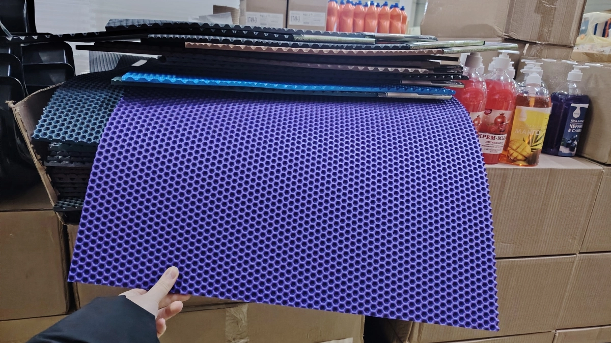 Купила коврик из Фикс Прайса для обуви, а оказалось у него есть много других классных способов применения: вот 10 из них