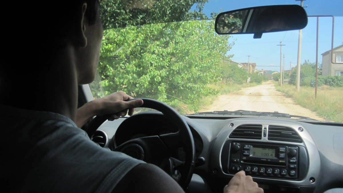 Кому из водителей с завтрашнего дня запретят садиться за руль