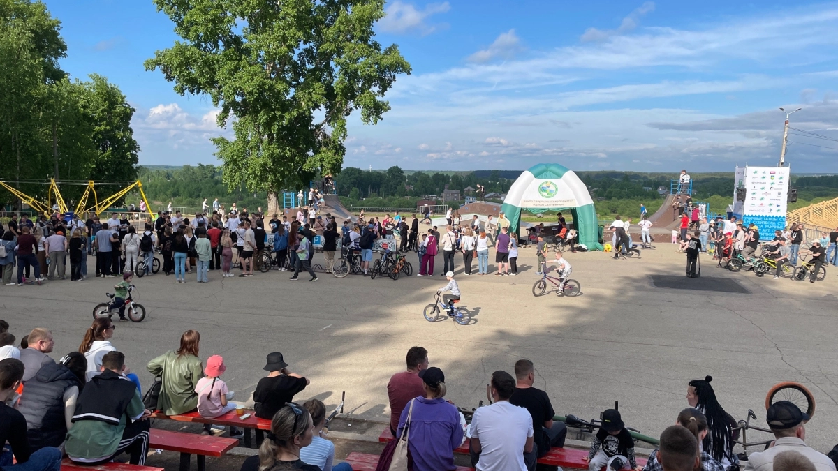 Самая модная джинсовая юбка 2026 года родом из 2016-го