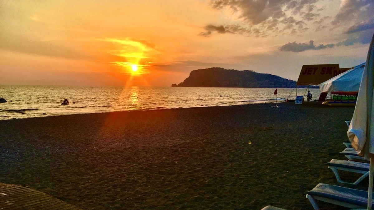 Турция уже в пролете: в РФ открыли свой мальдивский "люкс" по цене санатория - без виз, без очередей, с чистейшей водой